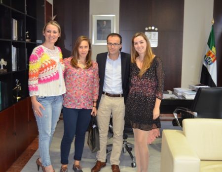 Analía Casado y Teresa Hidalgo, premiadas por su expediente académico y su trabajo de investigación respectivamente