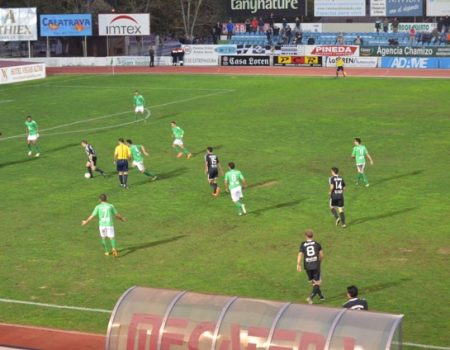 Nueva victoria del C.F. Villanovense, 3-1 ante el RB Linense