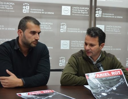 El cantante Ariel Rot actúa en el teatro Las Vegas el 28 de marzo