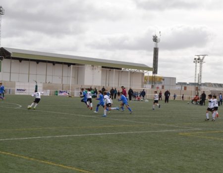 El Mérida C.F. gana el IV trofeo benjamín de fútbol 8 de la Cruz Villanovense