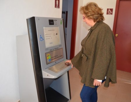 Se instala en el cementerio municipal un Punto de Información Interactivo