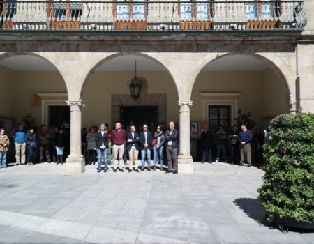 Villanueva de la Serena se suma al luto oficial por el accidente de avión en los Alpes franceses