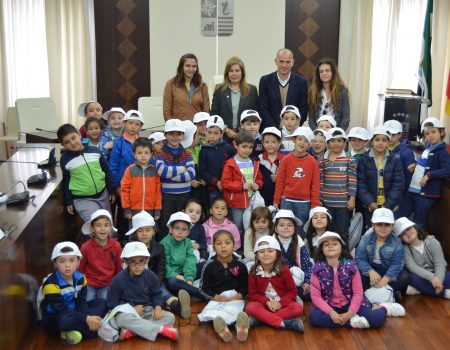Los escolares conocen el Ayuntamiento de Villanueva de la Serena