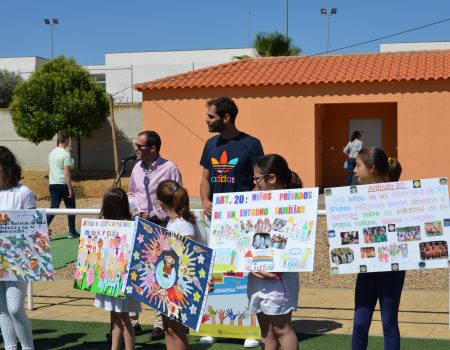 Más de 450 escolares han participado en una “Marcha  por los Derechos de la infancia y la adolescencia”