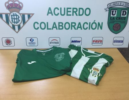 La U.D. La Cruz Villanovense firma un convenio de colaboración con el Real Betis Balompié