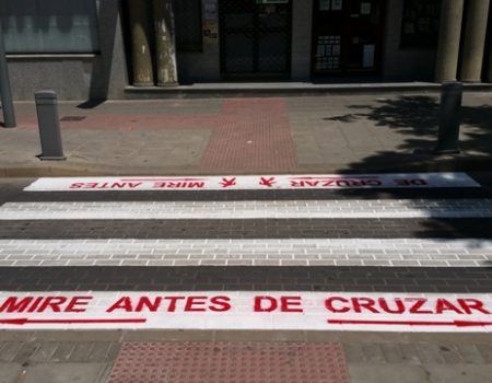 La concejalía de Tráfico pone en marcha una nueva medida para evitar atropellos en los pasos de peatones