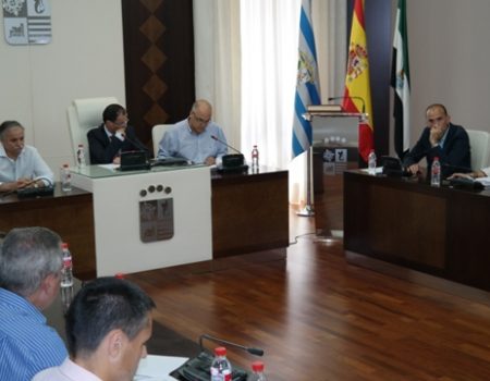 Manuel Mejías renuncia a su acta de concejal tras dieciséis años en la vida municipal