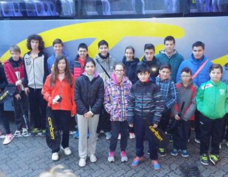 El instituto San José pone en marcha un equipo de bádminton con más de 30 integrantes