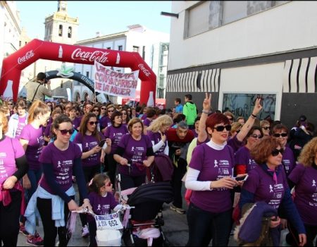 Unas 3.800 mujeres participan en la XIII Carrera de la Mujer