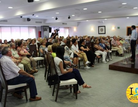 El alcalde mantiene su encuentro anual con los mayores