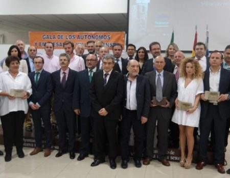 Ambulancias Guadiana, Deportes Pintado, Calatrava Climatización y Félix Tamurejo, ganadores de la IV Gala del Autónomo y la Empresa Villanovense