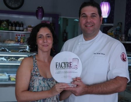 Juan Antonio Parejo, de Pastelería La Florentina, campeón de nacional de repostería