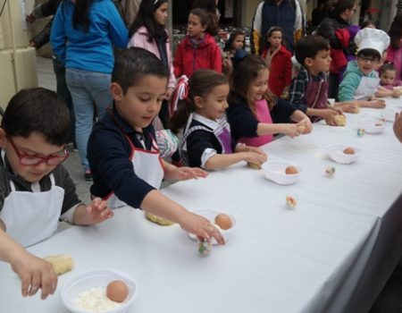 Abierto el plazo para inscribirse en el taller infantil de elaboración de hornazos