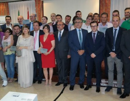Paula Ginestal, Dental Colino, La Gafetina y Ornamentales del Oeste, ganadores de la X gala del autónomo y la empresa villanovense