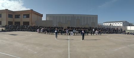 Los alumnos del colegio Santiago Apóstol celebran el Día Escolar de la Paz y la No Violencia