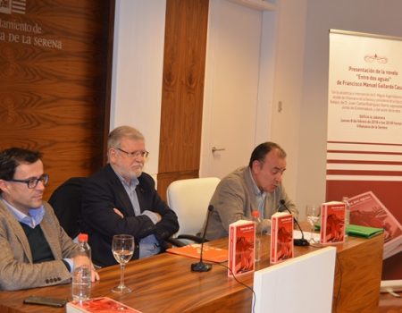 Manuel Gallardo presenta su primera novela “Entre dos aguas”