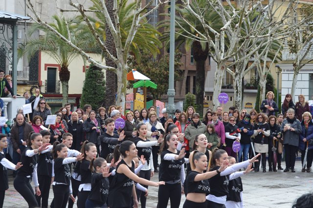 Manifestación baile 41778