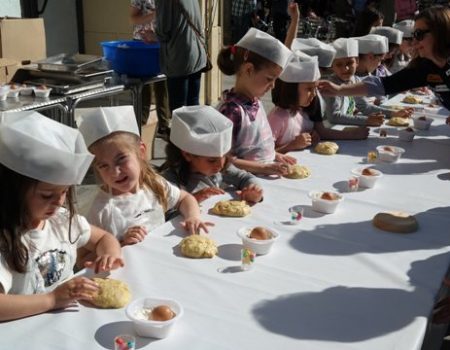 Se ofertan 200 plazas para participar en el taller infantil “Haz tu propio hornazo”