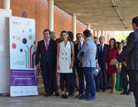La Reina Letizia visita Villanueva para inaugurar el V Congreso Educativo de Enfermedades Raras