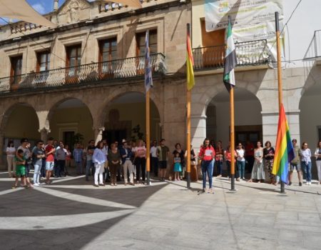 Villanueva celebra el Día Internacional LGTBI