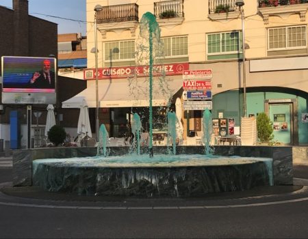 Villanueva de la Serena se tiñe de verde con motivo del Día Mundial Contra la ELA