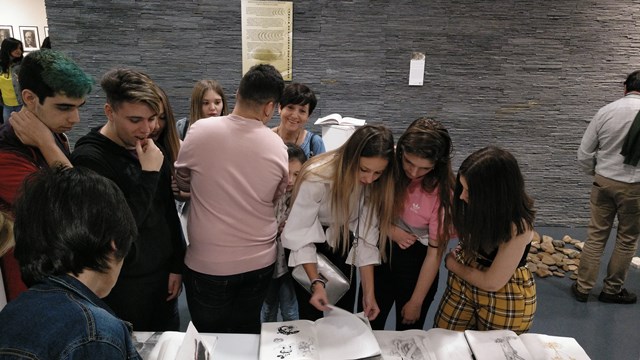 puertaexpotres 3305e