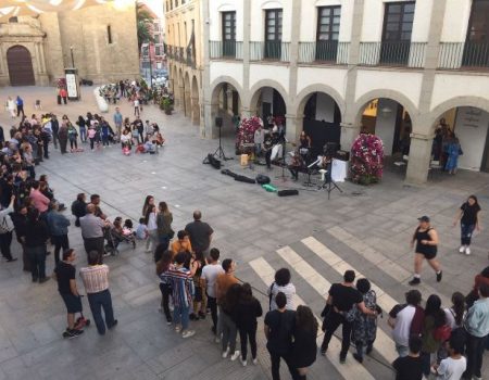 Hasta el día 9 en el espacio Rufino Mendoza, abierta la exposición Puerta+Arte 2018