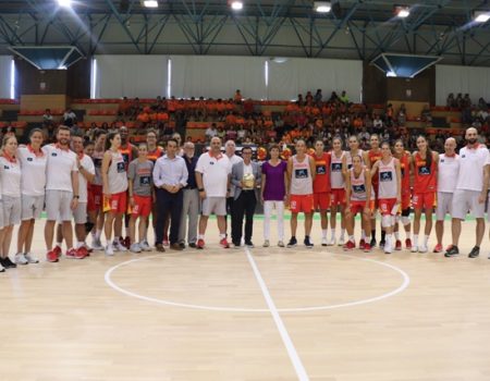 El alcalde Miguel Ángel Gallardo visita a la Selección Española Femenina de Baloncesto