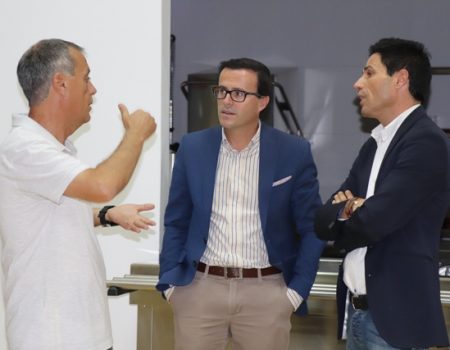 El alcalde visita el CEIP Santiago Apóstol en el inicio del curso escolar
