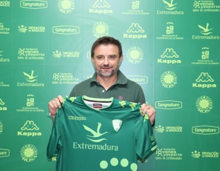 Julio Cobos vuelve a tomar las riendas del CF Villanovense