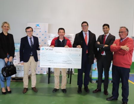 Por tercer año consecutivo, la Obra Social La Caixa entrega 170 lotes de alimentos al Ayuntamiento