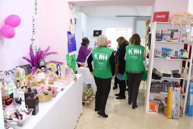 mercadillo solidario 19 05d82