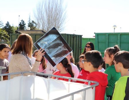 Alumnos del CEIP Cruz del Río visitan el Punto Limpio