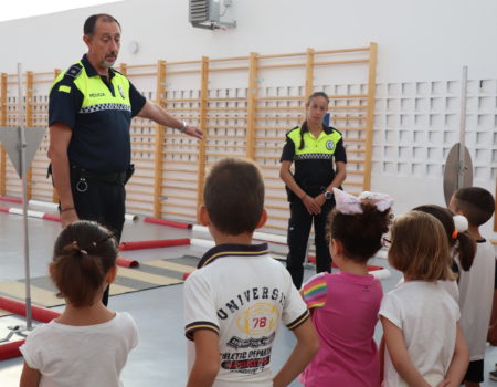 EL CEIP Cruz del Río acoge una clase de educación vial