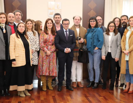 Toman posesión los 12 nuevos auxiliares administrativos, funcionarios de carreras