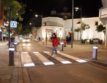 En marzo entrarán en funcionamiento los pasos de cebra inteligentes y el radar ubicado en la avenida Puerta de la Serena