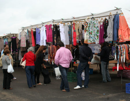 Este sábado 16 de mayo, vuelve a haber mercadillo con 32 puestos y cumpliendo las medidas de seguridad y protección sanitarias