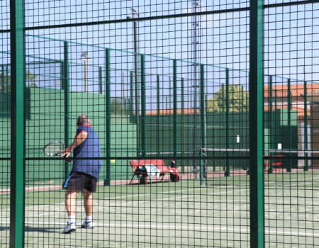Las pistas de pádel se abren y se suman a las ya abiertas, pistas de tenis, atletismo y golf