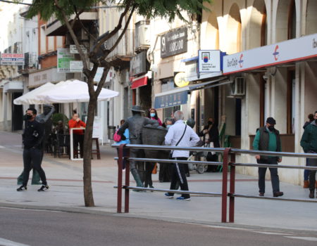 La Junta flexibiliza las medidas restrictivas, tras ser la comunidad española con la incidencia más baja de contagios