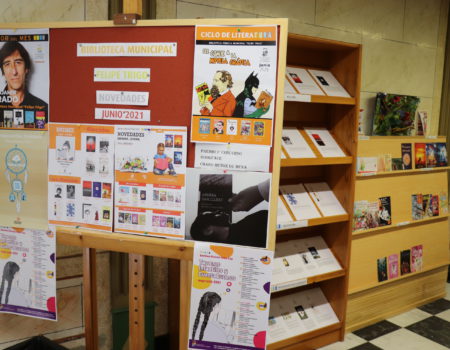 Se incorporan nuevos títulos en la biblioteca Felipe Trigo