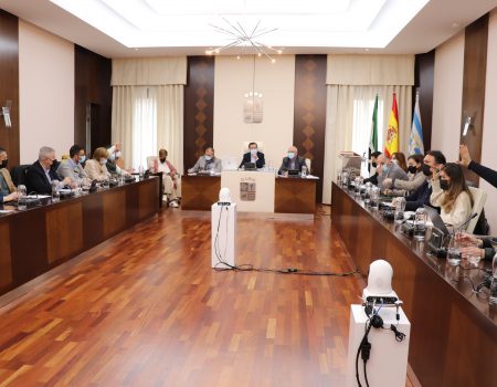 La Corporación municipal celebra el pleno ordinario de marzo, que ha debatido dos mociones