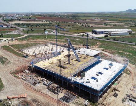 Vergeles anuncia que a final de 2023 estará terminada la primera fase del hospital, que podría contar con oncología radioterápica