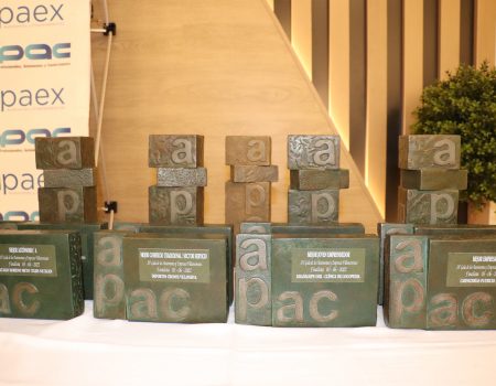 Café bar La Sastrería, Alejandro Sánchez, Taller de Carpintería Famicar y Juli y Juani Pérez, ganadores de la XV Gala del Autónomo y la Empresa Villanovense