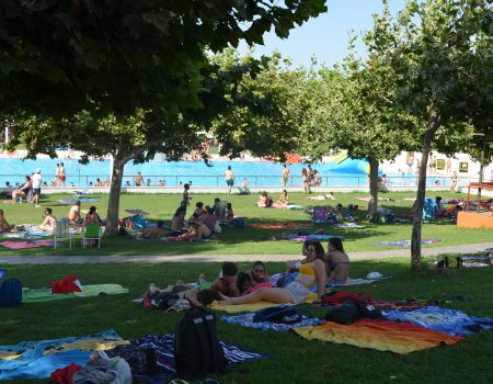 Charla informativa sobre cómo disfrutar del sol sin riesgos para la salud