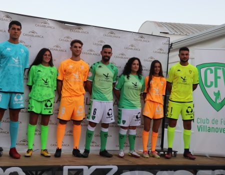 Se presenta la nueva equipación del C.F Villanovense