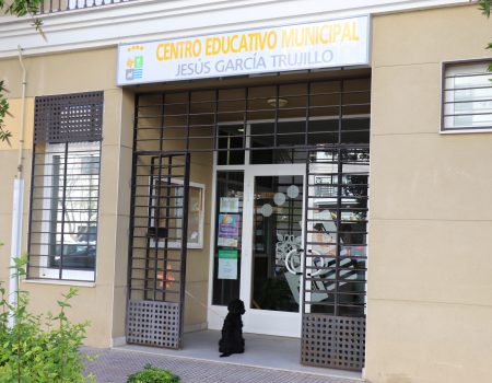 La Universidad Popular llevará a cabo un curso sobre confección y creación de una prenda de ropa