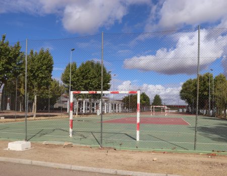 Prevista la remodelación y domotización de las doce pistas deportivas del canal