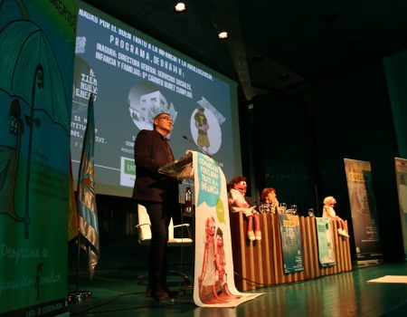 El palacio de congresos acoge la mesa comarcal por el buen trato a la infancia y a la adolescencia