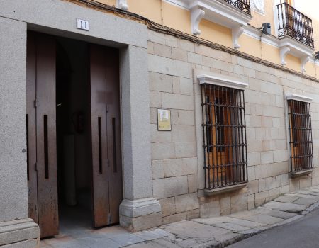 El Ayuntamiento y el club de lectura “En la carrera” recogerán libros para la biblioteca de La Roca de la Sierra