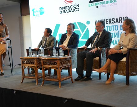 El Foro Evolución Extremadura analiza el desarrollo de la fusión de Villanueva de la Serena y Don Benito